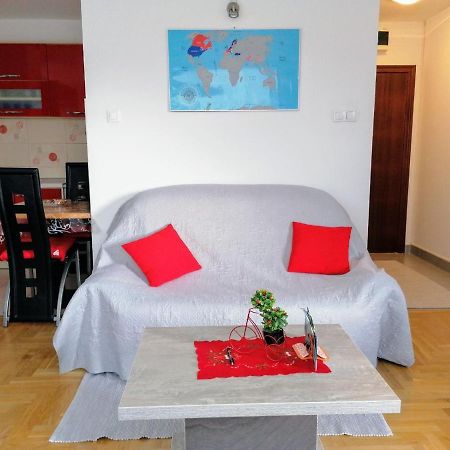 Good Host Apartment บันยาลูกา ภายนอก รูปภาพ